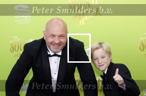 Scheveningen 9 juli 2021
Premiere sound of music in het circustheater.
Boris van der Ham met zijn zoon