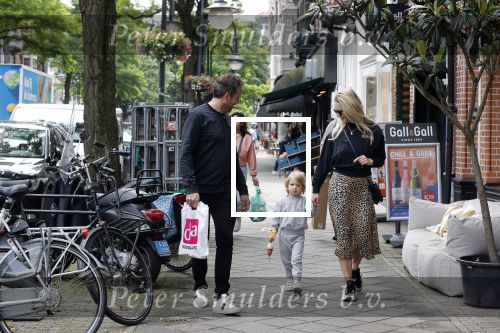 Amsterdam 26 juni 2021
Chantal janzen en haar man Marco Geeratz en zoon Bobby op de cornelis schuytstraat.