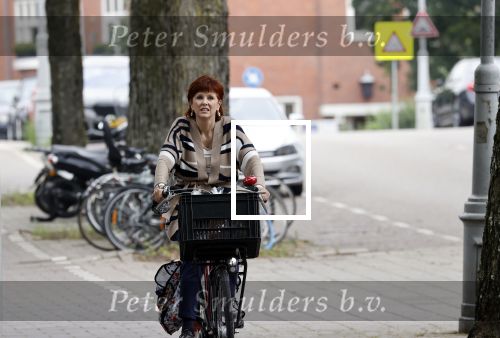 Amsterdam 13 juli 2021
Chazia Mourali op de fiets in Amsterdam zuid.