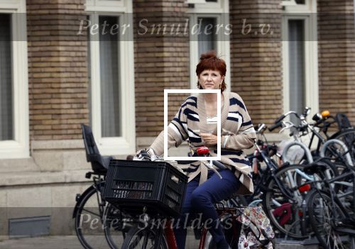 Amsterdam 13 juli 2021
Chazia Mourali op de fiets in Amsterdam zuid.