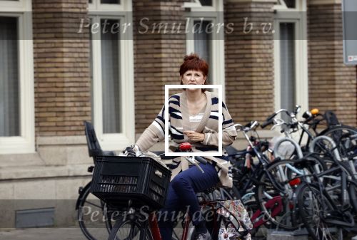 Amsterdam 13 juli 2021
Chazia Mourali op de fiets in Amsterdam zuid.