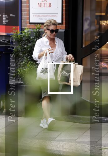 Amsterdam 28 juni 2021
Connie Witteman doet boodschappen op de cornelis schuytstraat