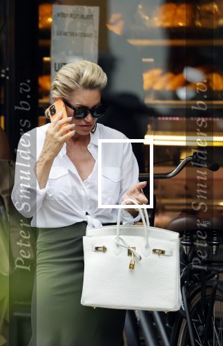 Amsterdam 28 juni 2021
Connie Witteman doet boodschappen op de cornelis schuytstraat