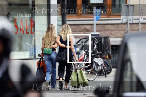 Amsterdam 12 juli 2021
Danielle Oerlemans met haar dochter Fiene Oerlemans op de pc hooftstraat