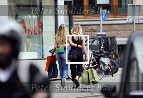 Amsterdam 12 juli 2021
Danielle Oerlemans met haar dochter Fiene Oerlemans op de pc hooftstraat