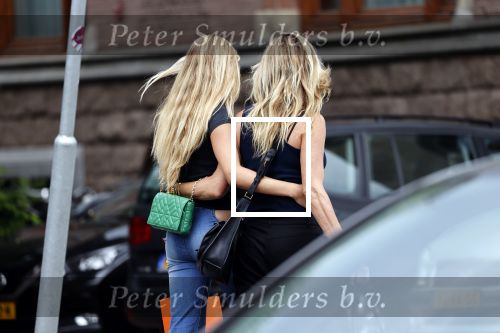 Amsterdam 12 juli 2021
Danielle Oerlemans met haar dochter Fiene Oerlemans op de pc hooftstraat