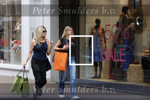 Amsterdam 12 juli 2021
Danielle Oerlemans met haar dochter Fiene Oerlemans op de pc hooftstraat