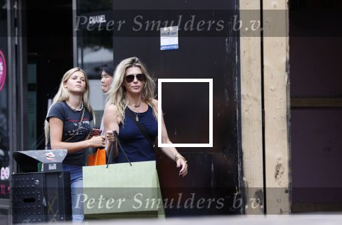 Amsterdam 12 juli 2021
Danielle Oerlemans met haar dochter Fiene Oerlemans op de pc hooftstraat