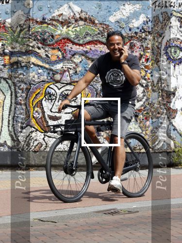 Amsterdam 21 juli 2021
Dennis Rugebregt op de fiets in amsterdam zuid