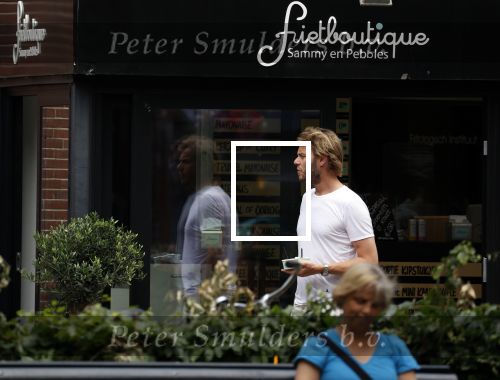 Amsterdam 17 juni 2021
Vivian Reys en haar ex  Dirk Hoorn halen een ijsje in Amsterdam zuid.