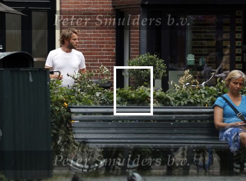 Amsterdam 17 juni 2021
Vivian Reys en haar ex  Dirk Hoorn halen een ijsje in Amsterdam zuid.