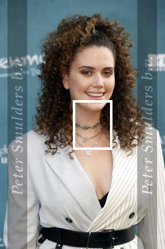 Amsterdam 16 juli 2021
Premiere de Luizenmoeder in Tuschinski. Daphne Decker met dochter Emma Deckers