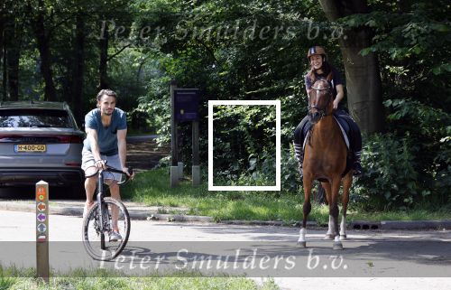 Amsterdamse Bos 26 juni 2021
Fajah Lourens en haar nieuwe vriend Bart Hondebrink in het Amsterdamse bos. Fajah te paard en Bart op een mountainbike