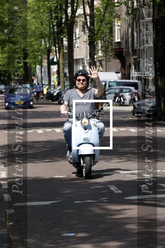 Amsterdam 15 juni 2021
Frits Huffnagel op zijn scooter in Amsterdam zuid