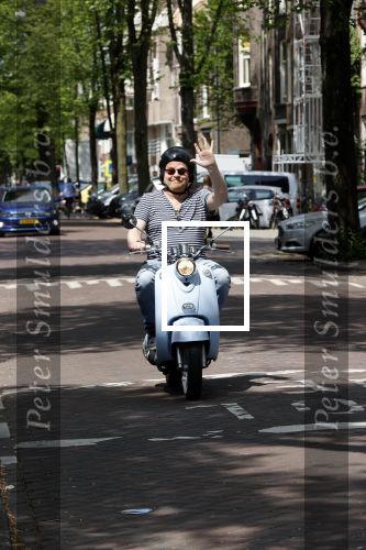 Amsterdam 15 juni 2021
Frits Huffnagel op zijn scooter in Amsterdam zuid