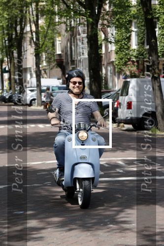 Amsterdam 15 juni 2021
Frits Huffnagel op zijn scooter in Amsterdam zuid