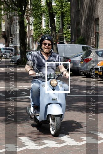 Amsterdam 15 juni 2021
Frits Huffnagel op zijn scooter in Amsterdam zuid
