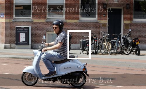 Amsterdam 15 juni 2021
Frits Huffnagel op zijn scooter in Amsterdam zuid