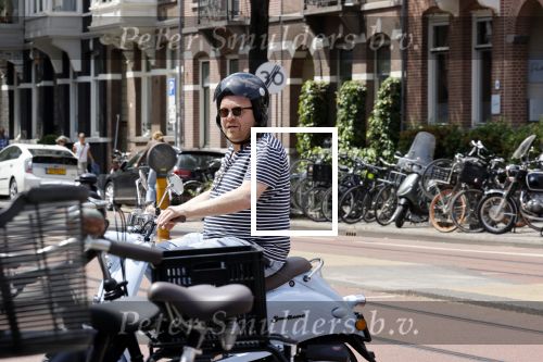 Amsterdam 15 juni 2021
Frits Huffnagel op zijn scooter in Amsterdam zuid