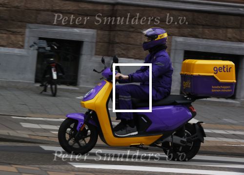 Amsterdam 25 juni 2021
Getir koerier op scooter. Getir bezorgd binnen 10 minuten