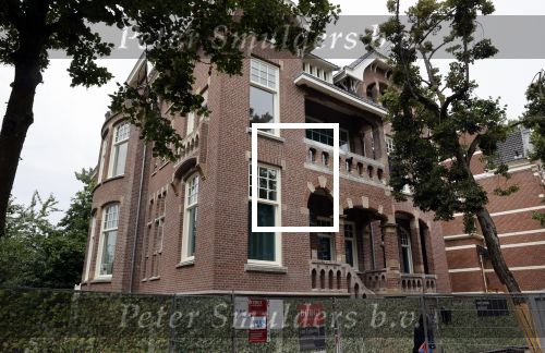 Amsterdam 24 juli 2021
Het nieuwe huis / villa van Gigi Ravelli en haar man Roger Hodenius is bijna klaar .