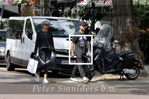 Amsterdam 19 juli 2021
Glennis Grace en haar  vriend LÃ©vy Simon op straat in Amsterdam zuid.