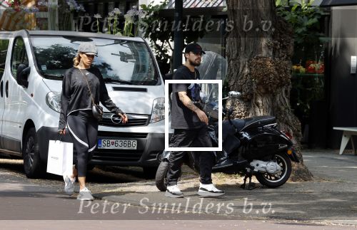 Amsterdam 19 juli 2021
Glennis Grace en haar  vriend LÃ©vy Simon op straat in Amsterdam zuid.