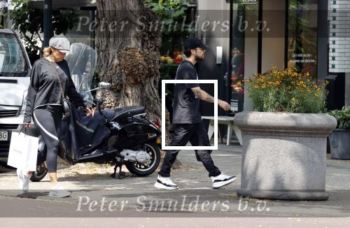 Amsterdam 19 juli 2021
Glennis Grace en haar  vriend LÃ©vy Simon op straat in Amsterdam zuid.