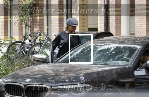 Amsterdam 19 juli 2021
Glennis Grace en haar  vriend LÃ©vy Simon op straat in Amsterdam zuid.