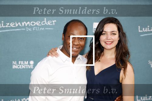 Amsterdam 16 juli 2021
Premiere de Luizenmoeder in Tuschinski. Guillermo Hilversum met partner