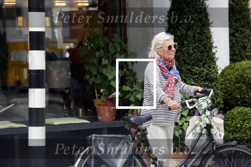 Amsterdam 12 juli 2021
Herman Krabbe op de fiets in Amsterdam zuid
