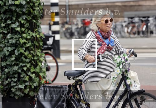 Amsterdam 12 juli 2021
Herman Krabbe op de fiets in Amsterdam zuid