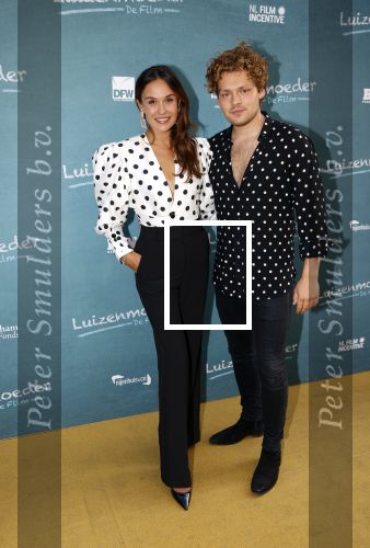 Amsterdam 16 juli 2021
Premiere de Luizenmoeder in Tuschinski.
Holly Mae Brood en partner Soy Kroon