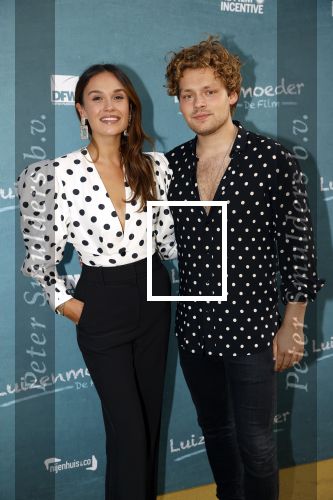 Amsterdam 16 juli 2021
Premiere de Luizenmoeder in Tuschinski.
Holly Mae Brood en partner Soy Kroon