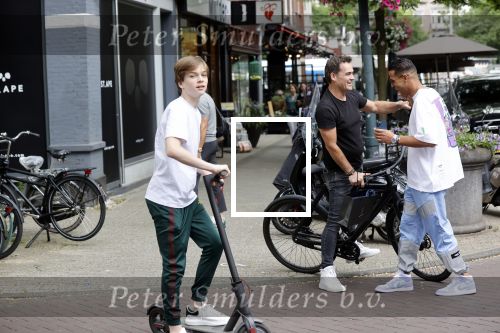 Amsterdam 9 en 10 juli 2021
Jalal Oba in Amsterdam zuid. jalal met Jeroen v d Boom