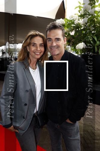 Amsterdam 6 juli 2021
Boekpresentatie Niels Houtepen bij de Harbour Club . Jeroen v d Boom met zijn vrouw Danie