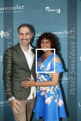 Amsterdam 16 juli 2021
Premiere de Luizenmoeder in Tuschinski. Johan neijenhuis met vrouw en familie