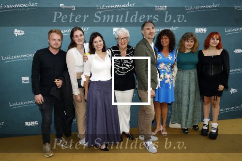 Amsterdam 16 juli 2021
Premiere de Luizenmoeder in Tuschinski. Johan neijenhuis met vrouw en familie