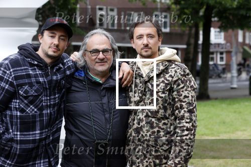 Amsterdam 21 juni 2021
Plaatsen van kunstwerk Joseph Klibansky voor Art Zuid op de apollolaan.
 Zijn vriendin Victoria Waldau alsmede zijn broer schoonzus en ouders zijn ook aanwezig