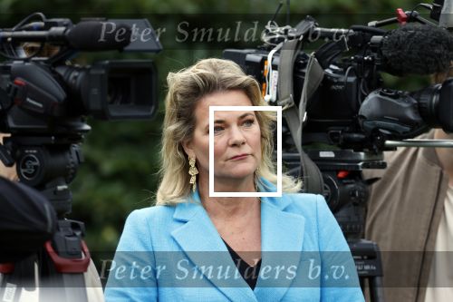 Den haag 16 juli 2021
Koninklijk fotouurtje met Koning Willem Alexander Koningin Maxima Prinses Amalia Alexia en Ariane in de tuin van Paleis Huis ten Bosch. Justine Marcella