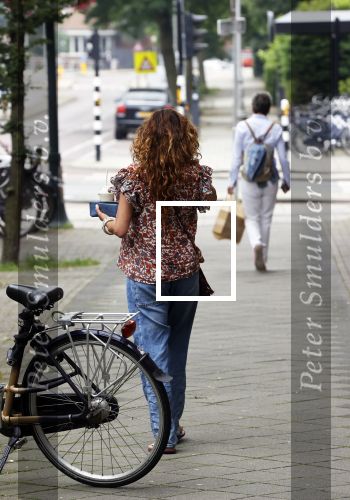 Amsterdam 13 julo 2021
Katja Schuurman haalt smoothie en kopje koffie op de cornelis schuytstraat.