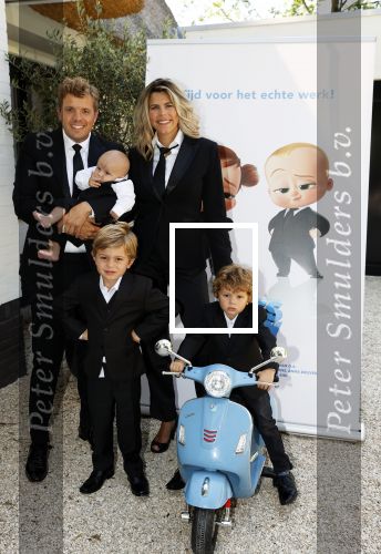 Loosdrecht 18 juli 2021
Kim Kotter Jaap Reesema en hun kinderen bij hun huis.