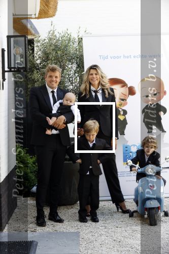Loosdrecht 18 juli 2021
Kim Kotter Jaap Reesema en hun kinderen bij hun huis.