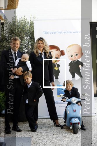 Loosdrecht 18 juli 2021
Kim Kotter Jaap Reesema en hun kinderen bij hun huis.