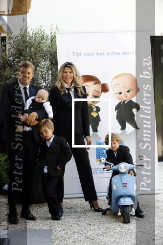 Loosdrecht 18 juli 2021
Kim Kotter Jaap Reesema en hun kinderen bij hun huis.