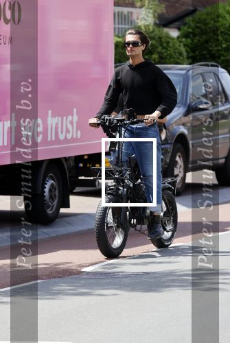 Amsterdam 12 juni 2021
Koen Kardashian op zijn electrische fiets