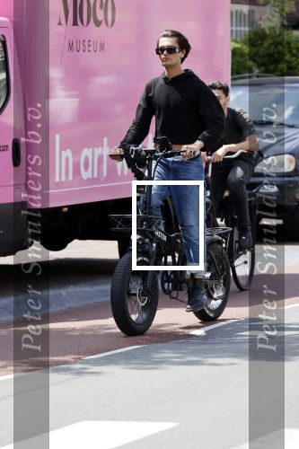Amsterdam 12 juni 2021
Koen Kardashian op zijn electrische fiets