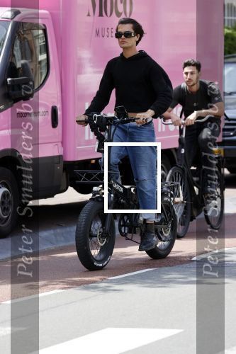 Amsterdam 12 juni 2021
Koen Kardashian op zijn electrische fiets