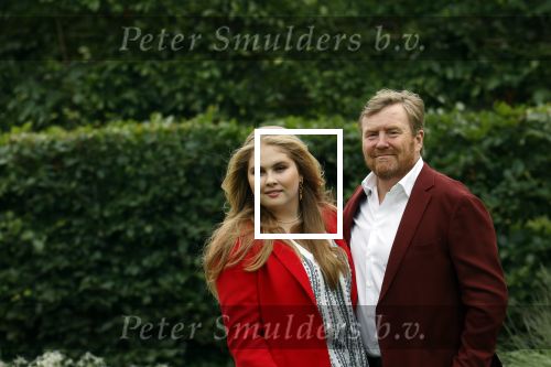 Den haag 16 juli 2021
Koninklijk fotouurtje met Koning Willem Alexander Koningin Maxima Prinses Amalia Alexia en Ariane in de tuin van Paleis Huis ten Bosch.