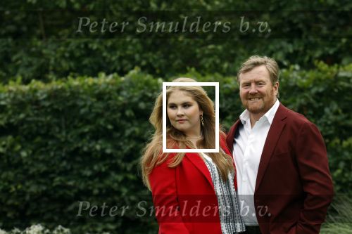 Den haag 16 juli 2021
Koninklijk fotouurtje met Koning Willem Alexander Koningin Maxima Prinses Amalia Alexia en Ariane in de tuin van Paleis Huis ten Bosch.
